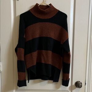 Abercrombie & Fitch Black and Brown Striped Turtleneck Sweater
